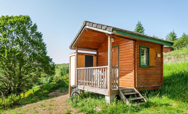 Domaine De L'Ours / Camping Lodge Saint-Urcize Exteriör bild